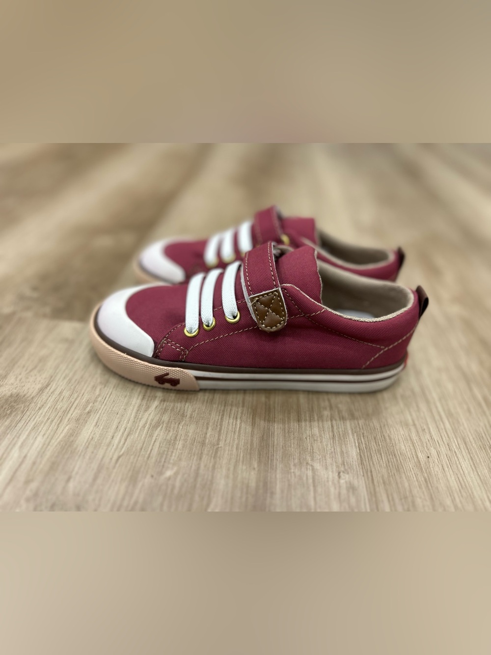 See kai run NEW kids Stevie II Sneaker 12.5 EVERYDAY CASUAL maroon
